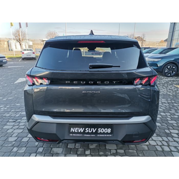 Новий Peugeot 5008 2025